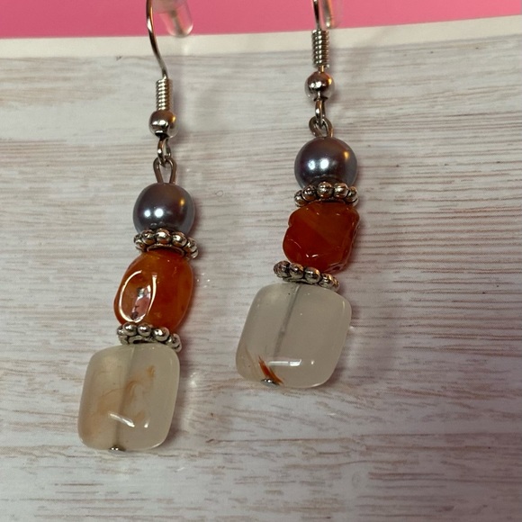 Earring - Picture 5 of 6